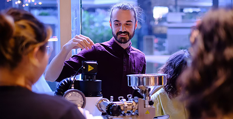 Danny, a judge of the World Coffee Roasting Competition, talks about how to develop a roasting plan for beans